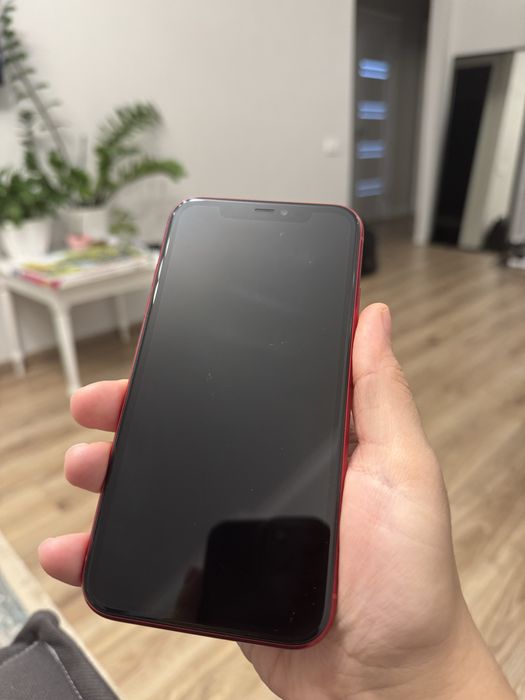 Продам IPhone 11