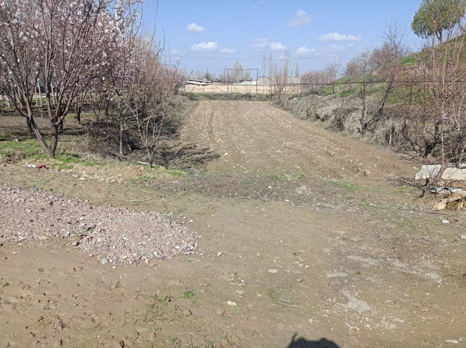 Уй сотилади 12 соток