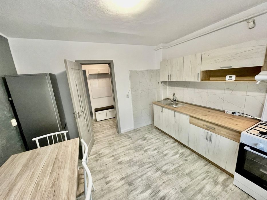 Inchiriez Apartamet 3 Camere Decomandat Prima Inchiriere Bistrita Lac