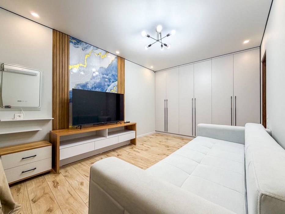 1/3/4 Ялангач кирпич школа 190