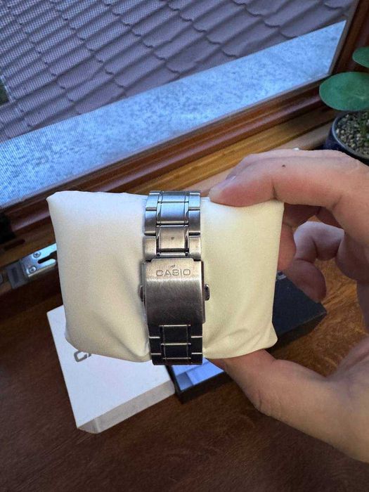Кварцевые часы CASIO