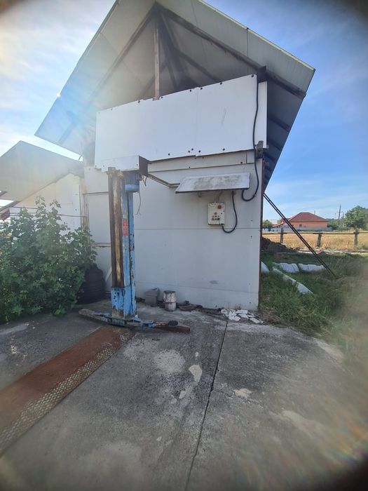 Vând teren intravilan 10 000 mp