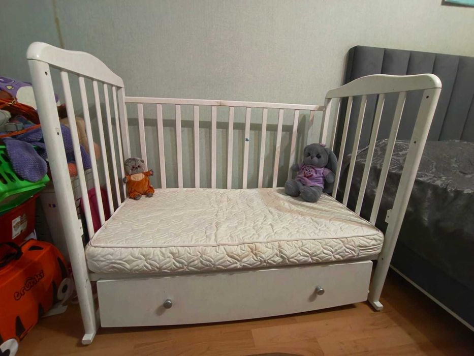 продам детский манеж б/у