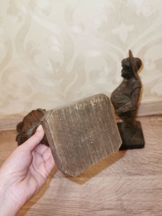 Дървени фигури Дон Кихот и Санчо Панса масив от едно  парче !