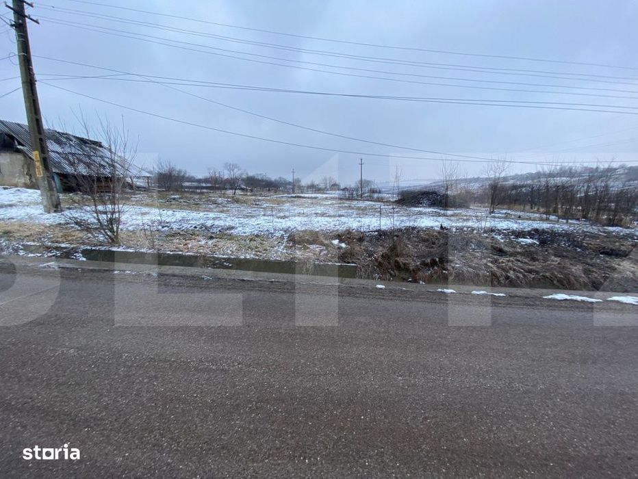 Teren Intravilan 2.337 mp - Strada Principala - Deschidere 52 m - Unte