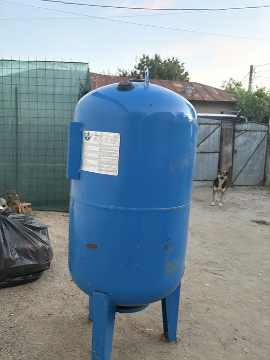 Vand bazin pentru apa nu este spart totul ok