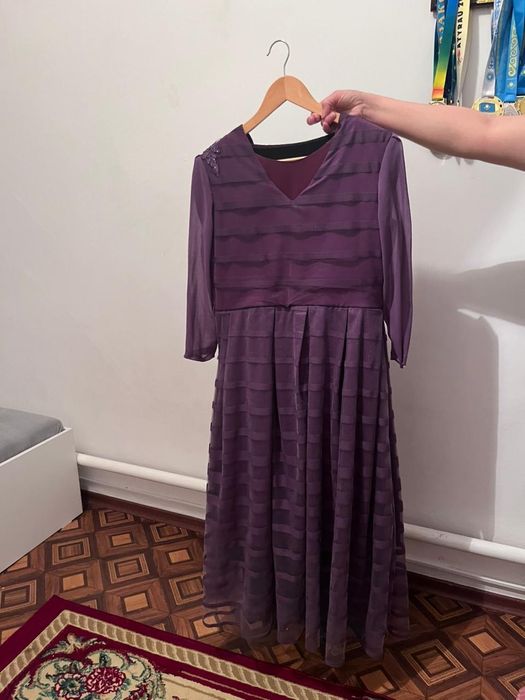 Платья б/у по 10000 тг