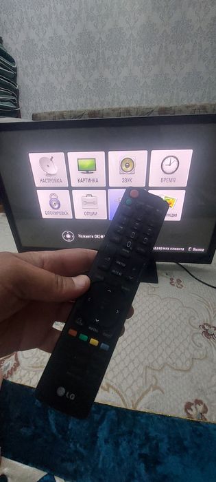 Телевизор LG не смарт в хорошем состоянии.