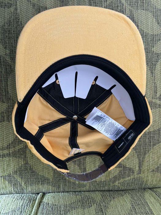 НОВИ шапки с козерка Adidas