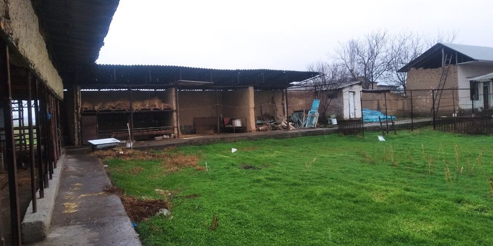 Srochna Yer sotiladi.