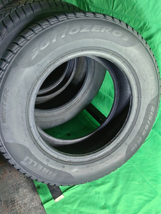 215/65R16 Pirelli 6,7-5,5mm stare foarte bună fără defecte