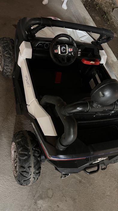 Детская машина джип