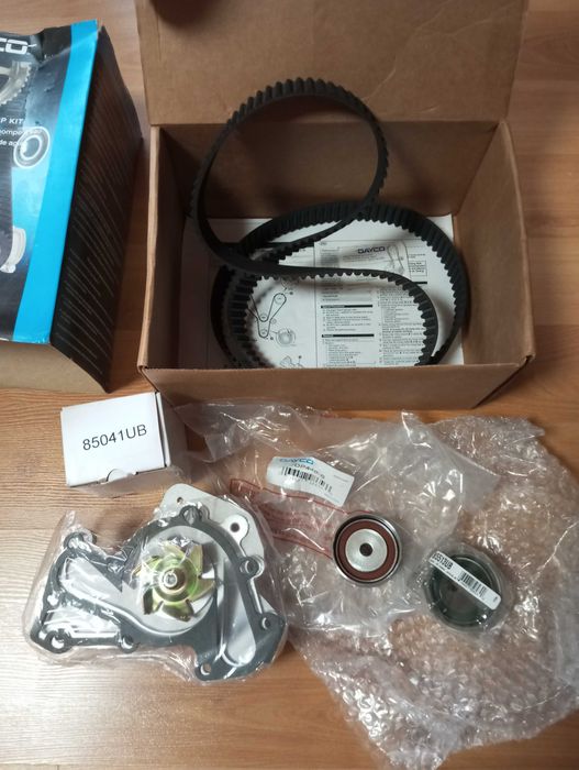 Dayco WP315K1B комплект ангренажен ремък с водна помпа KIA Hyundai V6