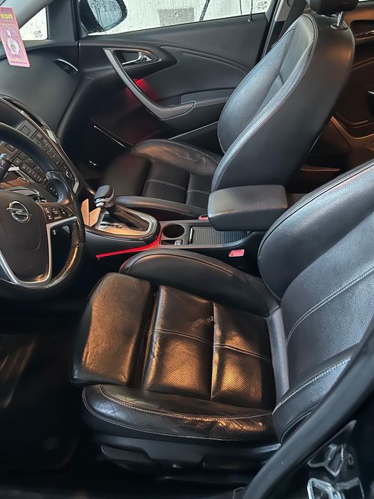 Opel astra j 2011 automat