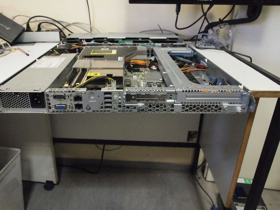 Продавам сървър HP ProLiant DL120 G7