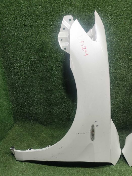 Продам Крыло переднее Toyota Camry 40