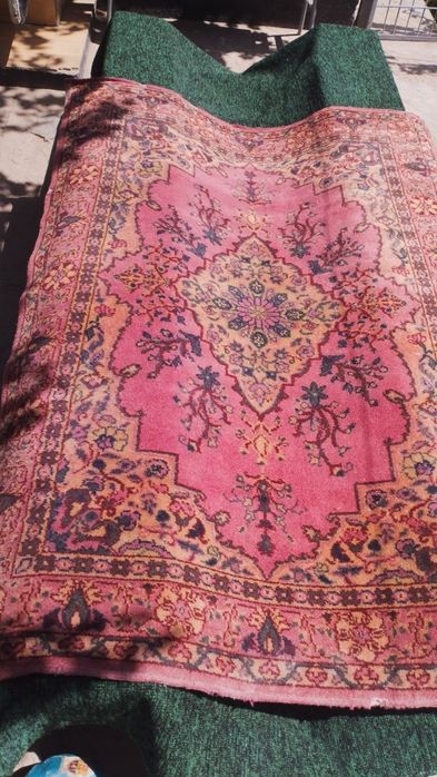 Продаётся ковер в хорошем состоянии
