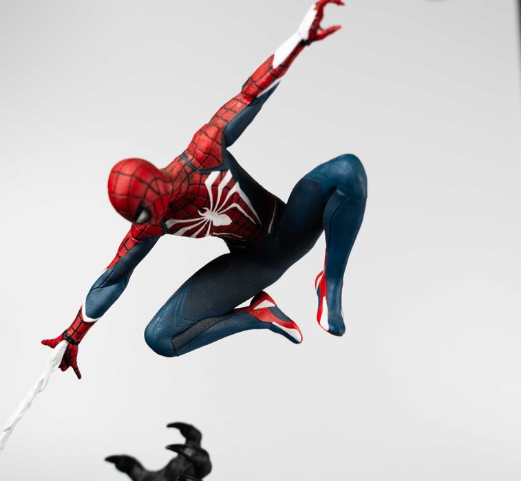 Spider-Man 2 PS5 Collectors edition Figurine Venom + hard case