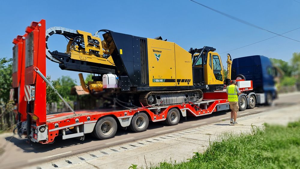 Transport utilaje,marfa trailer agabaritic