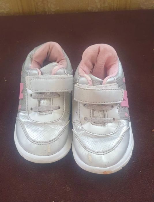 Детская б/у обувь для девочки 26 размер