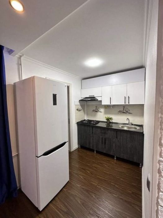 Сдаю на Яккасарайском 1/2 х ком кв на долгосрочно