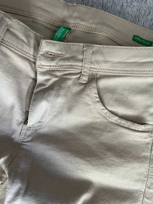 Необличан панталон на United colors of Benetton, номер 36