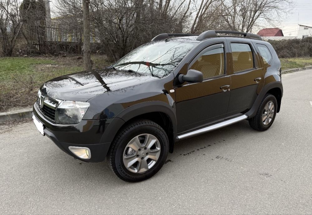 Dacia duster 4x4 1.6 16 valve benzina gpl