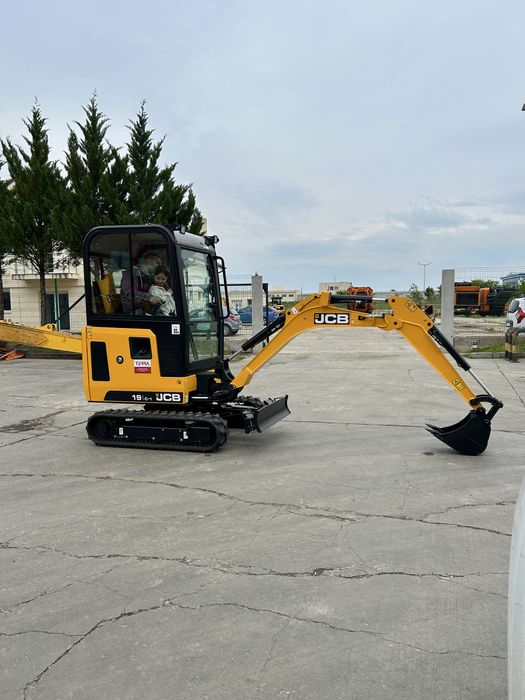 Ai nevoie de săpături rapide și precise? Miniexcavator