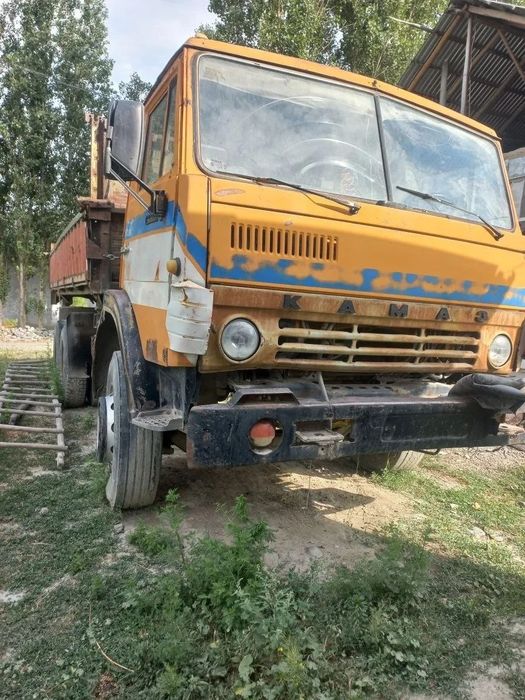 Kamaz srochno sotiladi