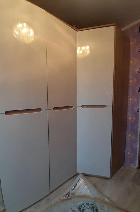 140000тг .Шкаф угловой