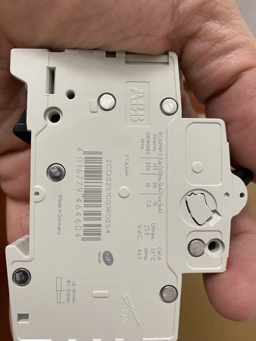 Автоматичечкий выключатель ABB S201 25A