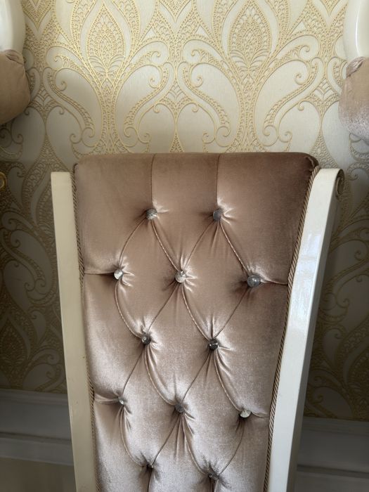 Стулья для гостиной