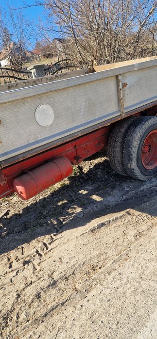 Vând remorca basculabila