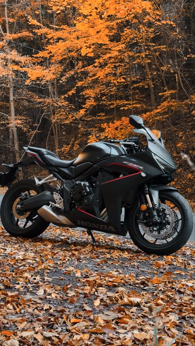 Honda CBR 650R 2025 Black 7.300km Garantie 3 ani. E-clutch