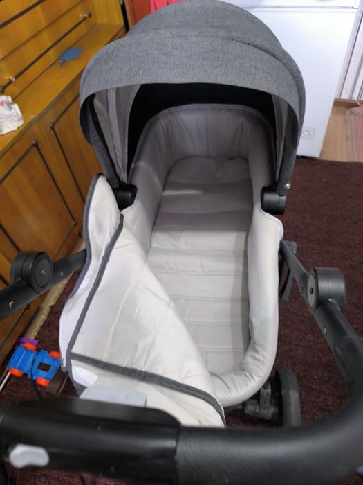 Продам коляску б/у