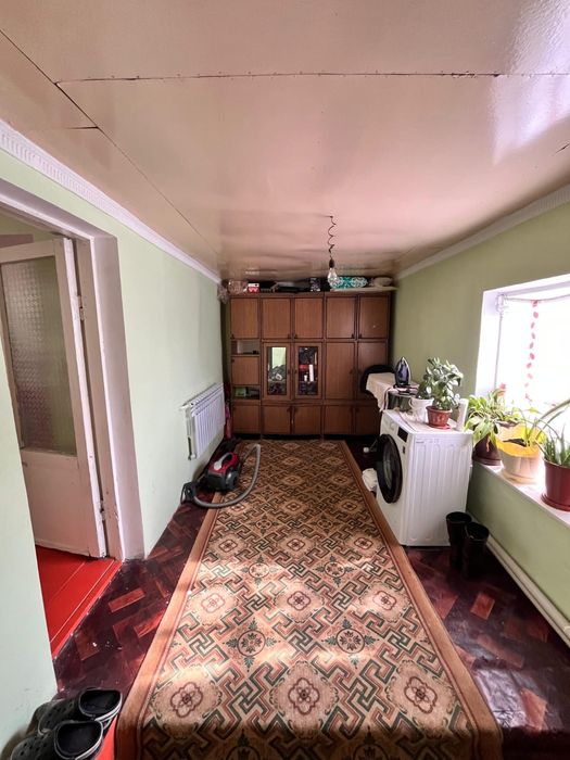 Уй сатылады 4 бөлмелі