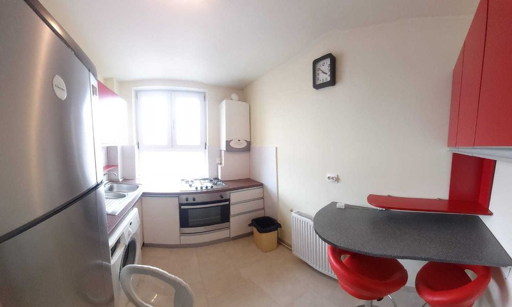 Inchiriez apartament 3 camere, decomandat, ultracntral.