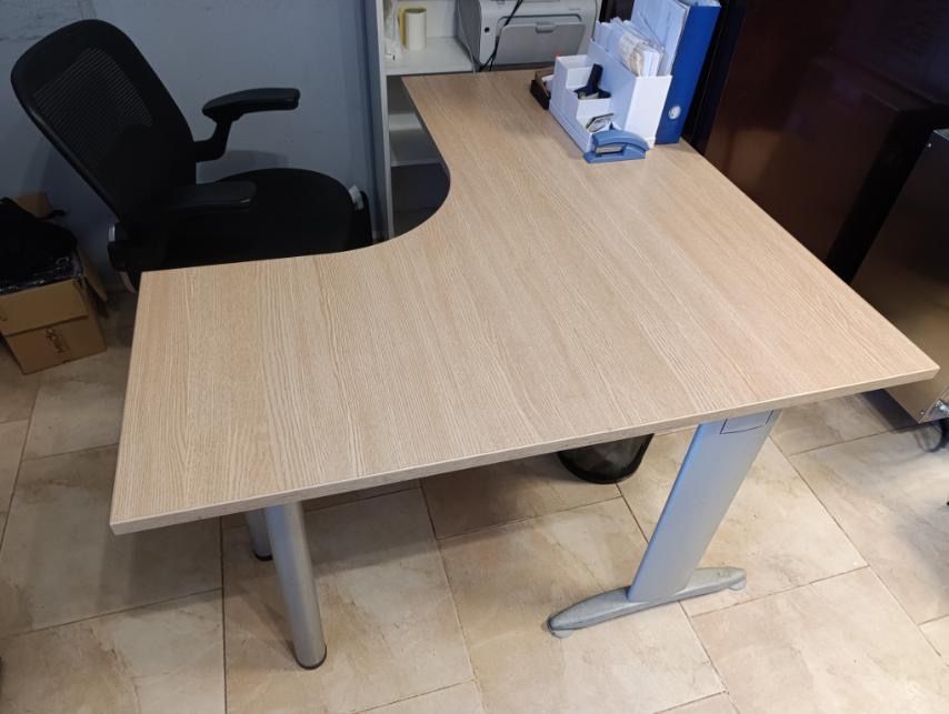 Ъглово Бюро (голямо)