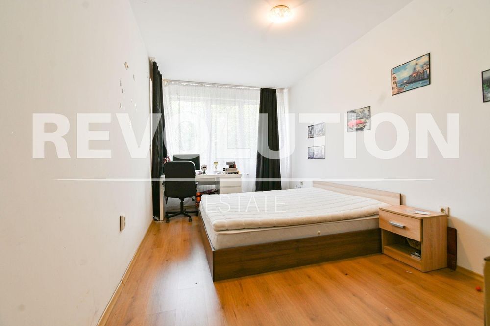 Четиристаен апартамент в жк. Мусагеница.