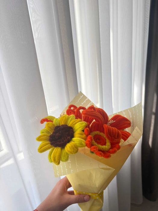 Flori handmade din sarma plusata