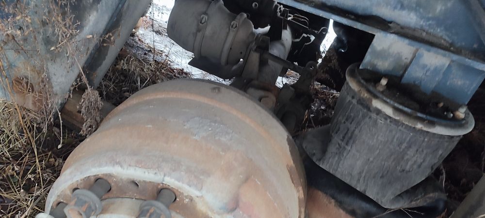 Ось МАЗ три штуки