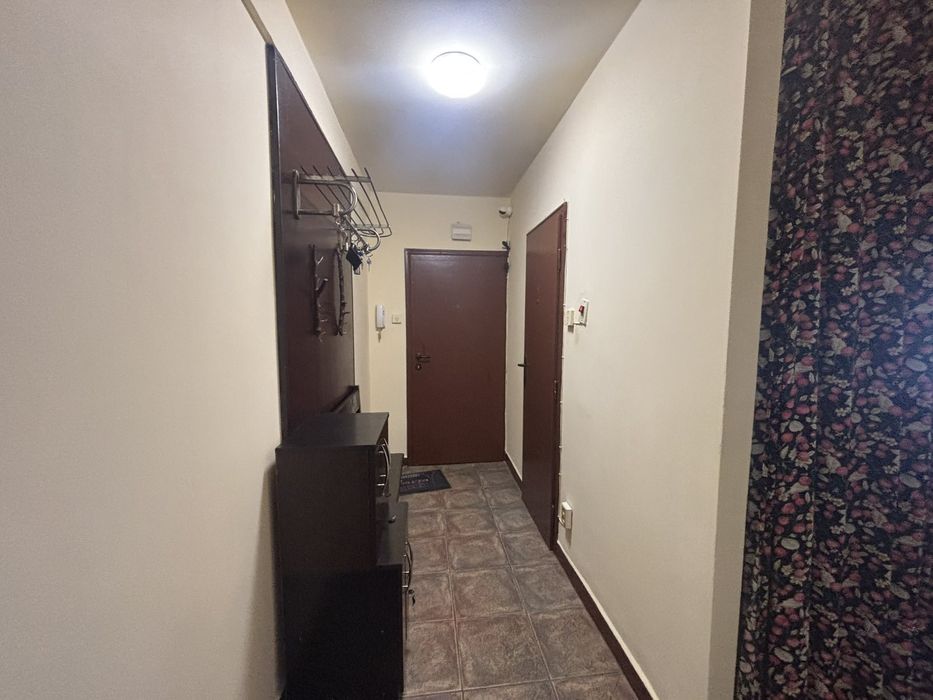 Двустаен апартамент под наем в ж.к. Здравец Изток