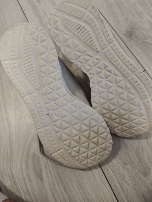 Adidasi Skechers  nr. 38