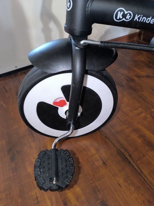 Триколка Kinderkraft Aston