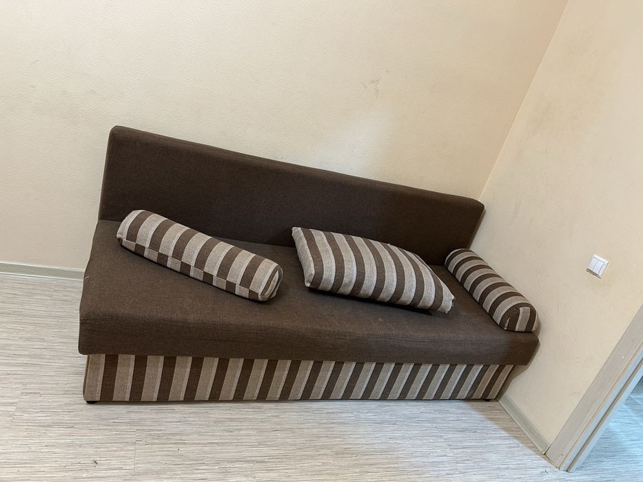 Продам б/у диван