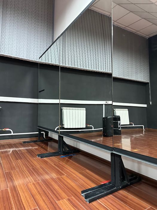 Зеркала на стойках