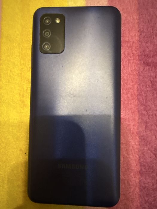 Смартфоны Redmi, Samsung