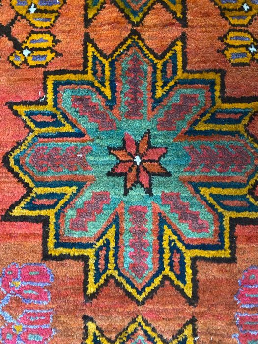 Ковер ручной работы