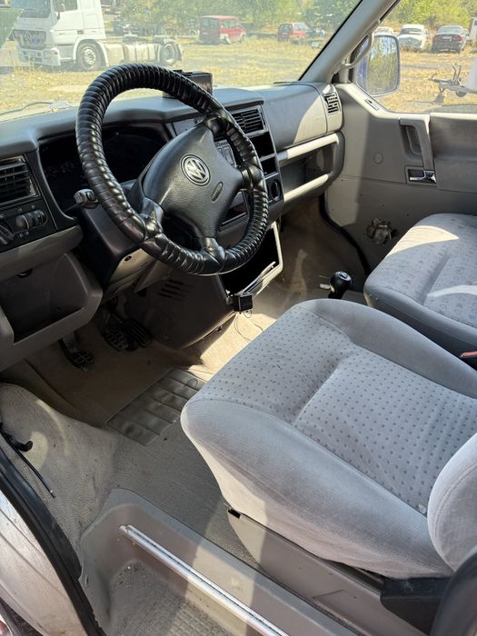 На части! VW Caravelle T4