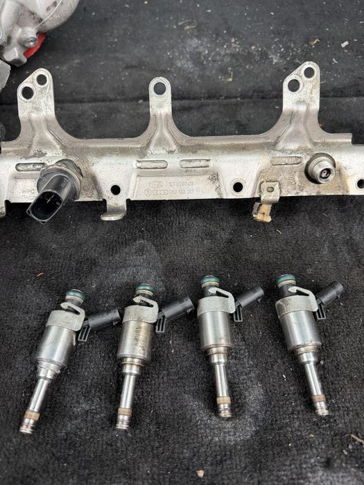 Бензинови дюзи Audi 1.8 TFSI CDH двигател